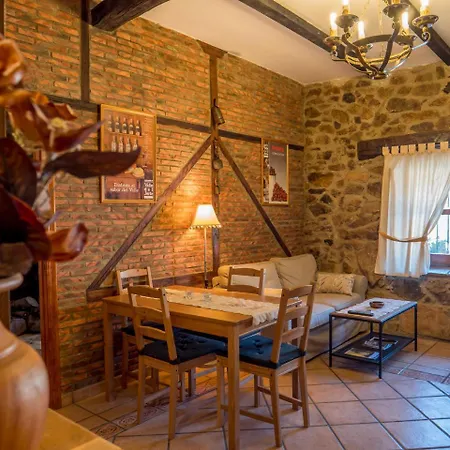 El Cerrillo Apartment *