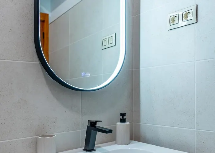 El Cerrillo Apartment *